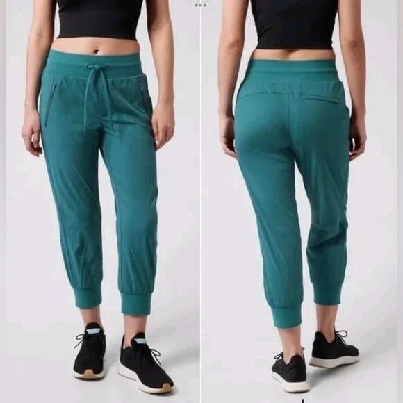 Athleta Pants - NWT Athleta Trekkie North Crop Jogger 10 Borealis Green